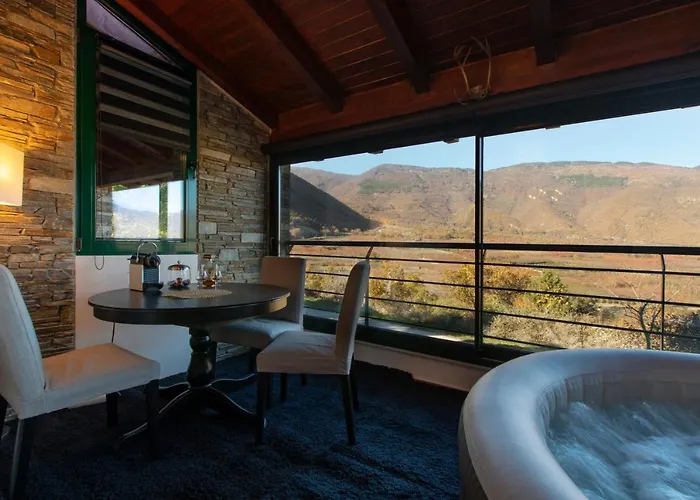 Voras 180° View Chalet